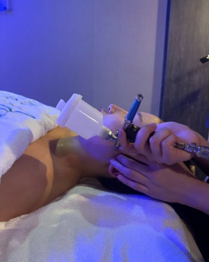 20만원 상당의 민감성 홍조 피부 1:1 관리